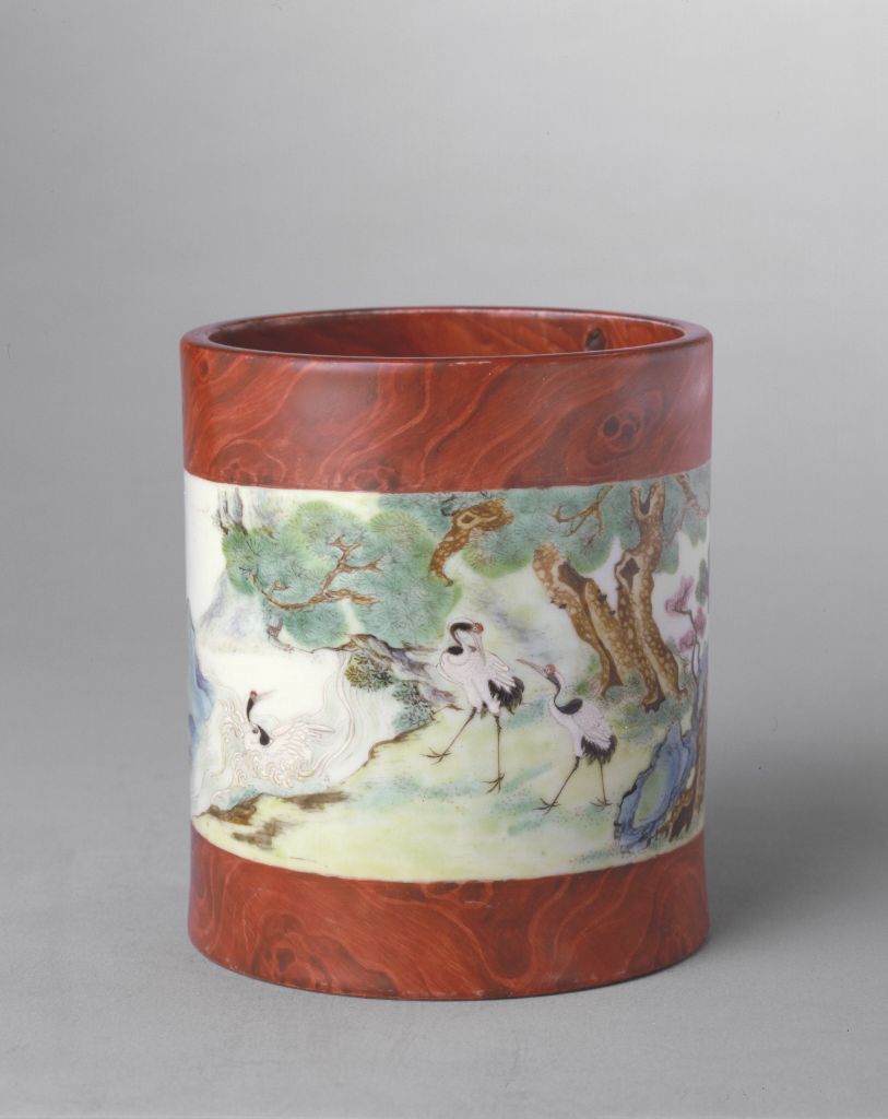 图片[1]-Imitation wood grain glaze ground pink pine crane pattern pen holder-China Archive